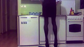 Alexcia 01 performs a sexy shemale sex show on cam