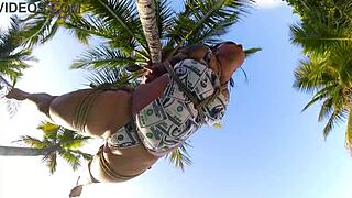 Shibari em praia publica com lordshibarifloripa 😎