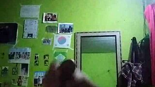 Fofinho Cums While Laughing In Gay Scene