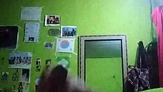 Fofinho Cums While Laughing In Gay Scene