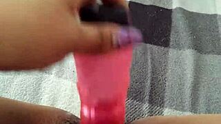 estranging juguete leads to wild teen solo play