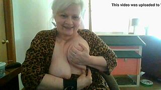 showing off my big tits