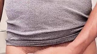 Guy sees mature stepmom naked and masturbates