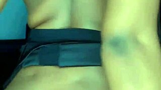 Watch her dance and kiss in a sexy way?