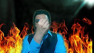 Dominant gives advice to new subs in BDSM school