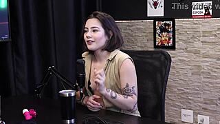 Tirou a família das redes sociais e começou a vender conteúdo explícito mas foi demitida