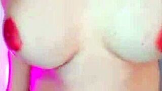 I'm fucking this hot girl live on the secret group stream.