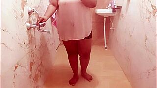 sexy south indian maid showing boobs