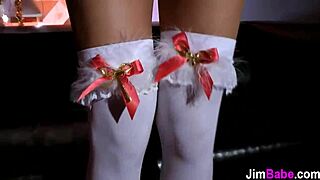 Hey, watch this sexy amateur teen masturbate now