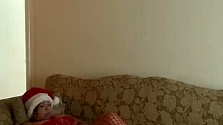 the small dick gets sucked until orgasm in her pussy