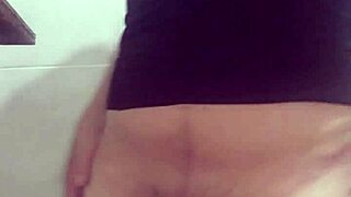 Wow! Closet Travesti Yessylamber Shows Her Penis!