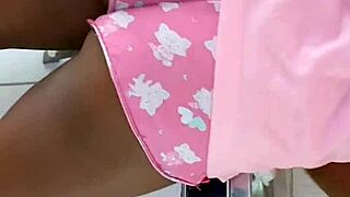 O Marido Dela Foi Pro Bar E Aproveitei Pra Chavecar A Vizinhas