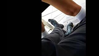 ugh, i’m just a chica lookin for amigas outdoors... hit me up!