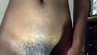 Twerking On A Vibrating Dildo With Intense Toys