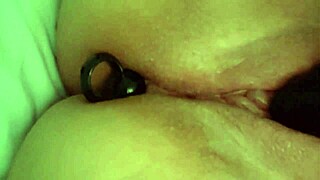 Solo amateur uses toys for anal and assfucking pleasure