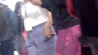 i found this irresistible big-ass whore in leggings 😍