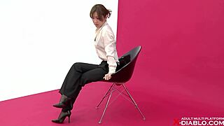 Want to see Maki Momoi in amateur lingerie?