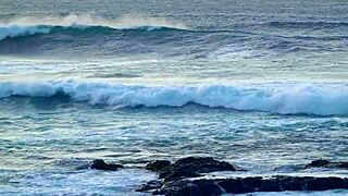 Watch the young secretary with elastic buns fuck her boss