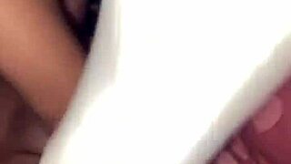 Mientras Me Parten La Vagina Le Envio Un Saludo A Mis Seguidores