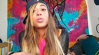 Latina Milf Babe Shows Natural Tits And Pussy Desires