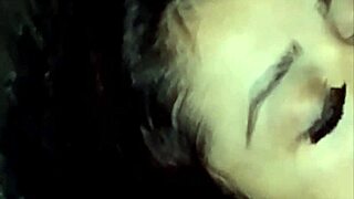 Esposa com bunda na janela  compila��o de gozadas esposa fanny com estranhos