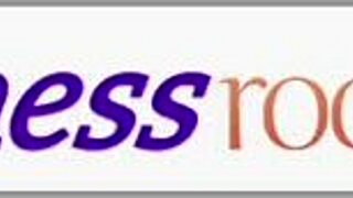 russian redhead and black british babe have lesbian sex in fitness room 😍