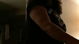 this young girl looks so sexy 😊