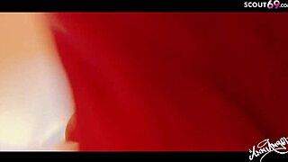 Anni Angel gets up close with her German teen clit on webcam