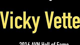 Mature vicky vette hints at orgasm while rubbing in the tub.