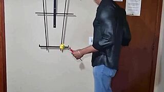 No Motel With Lover In Swinging