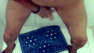 pajeandome con mi consolador en la ducha con anal gay vibes