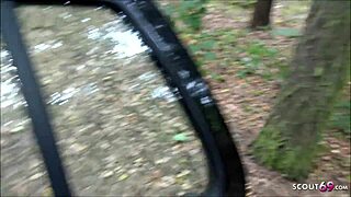 Echte Strassen hure gets picked up for interracial car action.