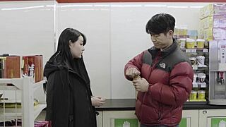 2019 में प्रेस ड्राइवर के रूप में बस एक और दिन, अराजकता से बचते हुए