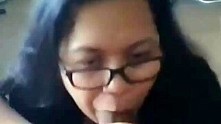 Boqueti Delicia gets wild on webcam in public outdoor action.