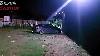 Bruna gives blowjob in club parking lot