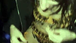 Waaaah, what a hassle in the parking lot at 6pm! 😩