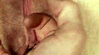 finger fucking a bbw in public while she moans loud