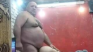 Hey, tiuzao, what’s up with these southern chicks?