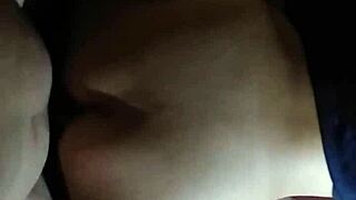 gordita fresa en su primer anal con assfucking y creampie casero