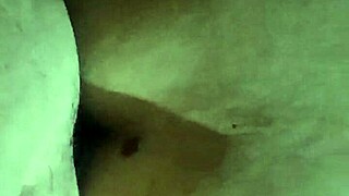 gordita fresa en su primer anal con assfucking y creampie casero