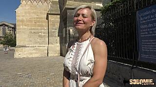 Kim Milf Coquine et Pulpeuse Gets Her Ass Banged Hard