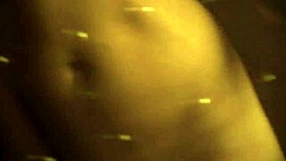 देखो इस इंडियन मिल्फ की हॉट मूव्स!