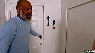 Audrey in the Hood Teaser with Deepthroat Action