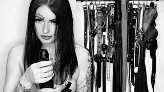 hot vid with dominatrix nika, she gives jerk off instrucshuns and cum eating instructshuns, so sexy