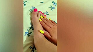 hey guys, check my young shaved legs in this vid!