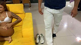 i fuckd the delivery guy after gettin my order in just panties completo xvideos red