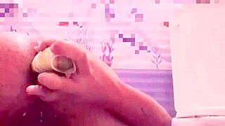 Yo, cutiepie507 is destroying her anal with a huge cucumber nonstop. That gape is unreal!