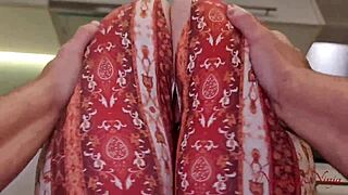 Banging my tight cleaner lady in a hentai roleplay for extra tip. Her squirting reaction during wild sex stunned me.