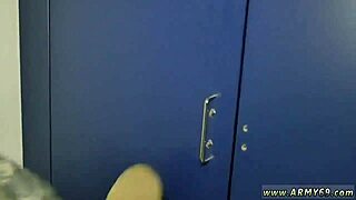 Young Boys गर्म गे ऐनल ऐक्शन में गैपिंग सीन के साथ