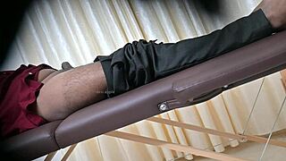 Desi doctor Sahiya giving handjob to patient in hospital